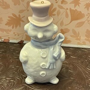 Lladro Ceramic Snowman Figurine ornament with Hat and Scarf